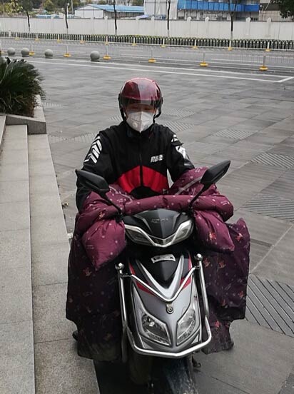 武漢抗疫的每一天,程楠會做好防護去送外賣 武漢抗疫的每一天,程楠會做好防護去送外賣